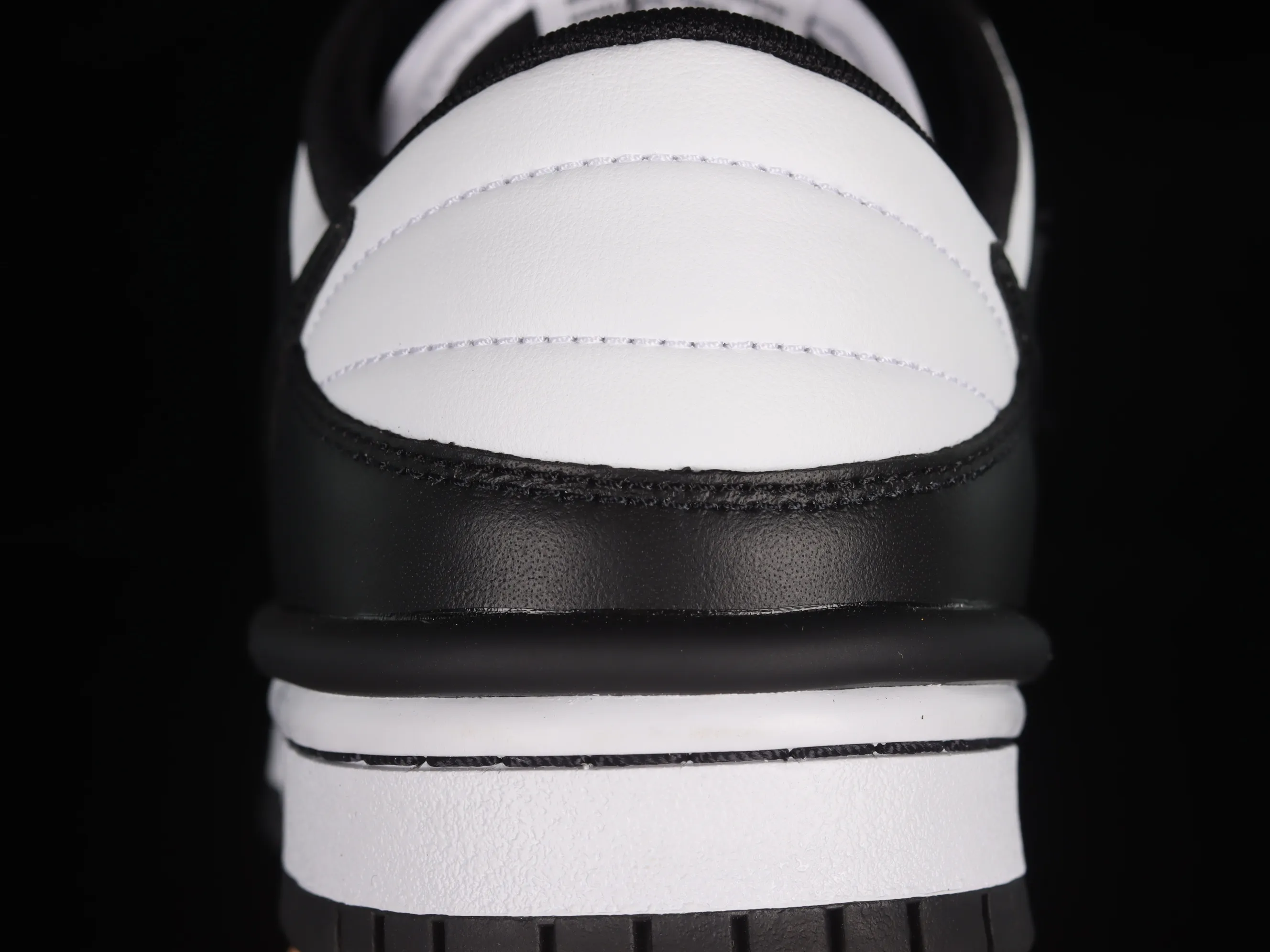 All categories Nk SB Dunk Series Nk SB Dunk Low low-top sneakers C version Nk Dunk Low "Twist Panda" Mutated Panda SB low-top sports and leisure sneakers DZ2794-001